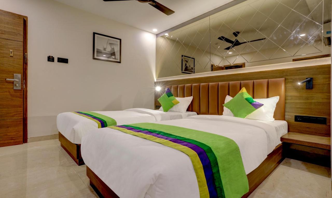 Treebo Castle Rock Inn Mumbai Bagian luar foto
